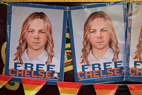 chelsea manning pardoned or commuted